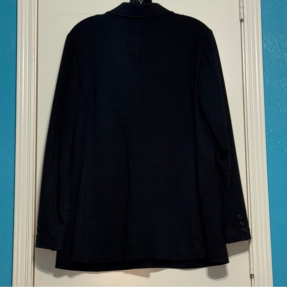 Chico's Black Tailored Blazer Notched Lapels Structured Shoulders flap pockets 2 - Picture 15 of 15